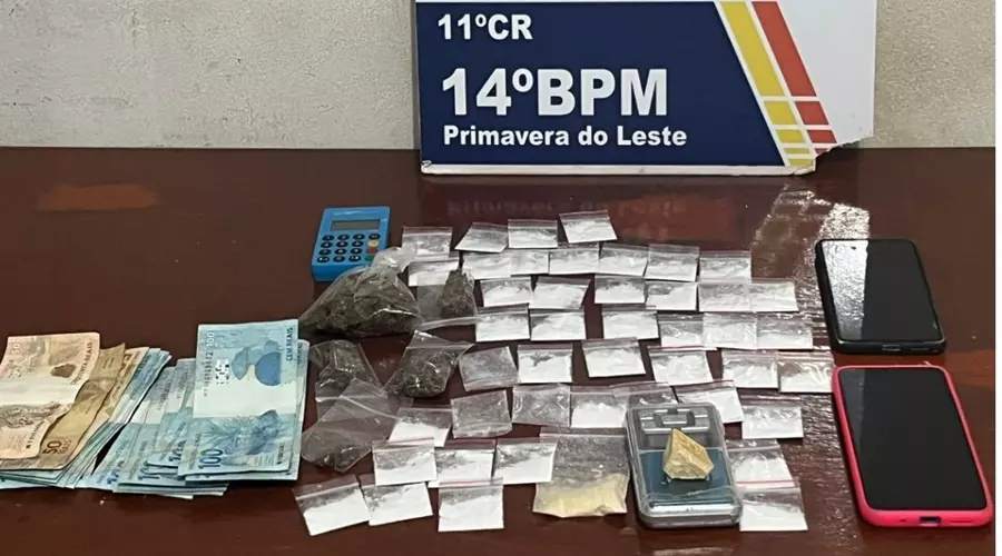 PM apreende quase R$ 2 mil e prende trio por tráfico de entorpecentes em Primavera do Leste